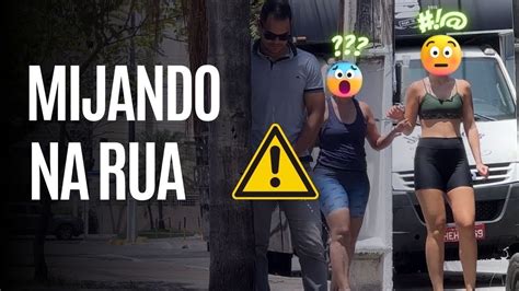 novinha mijando na rua|mijando na rua Search